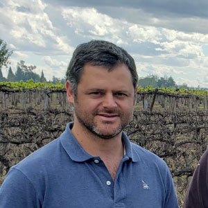 Headshot of Bodegas Tagua Tagua winery owner and winemaker, Tomas Correa.